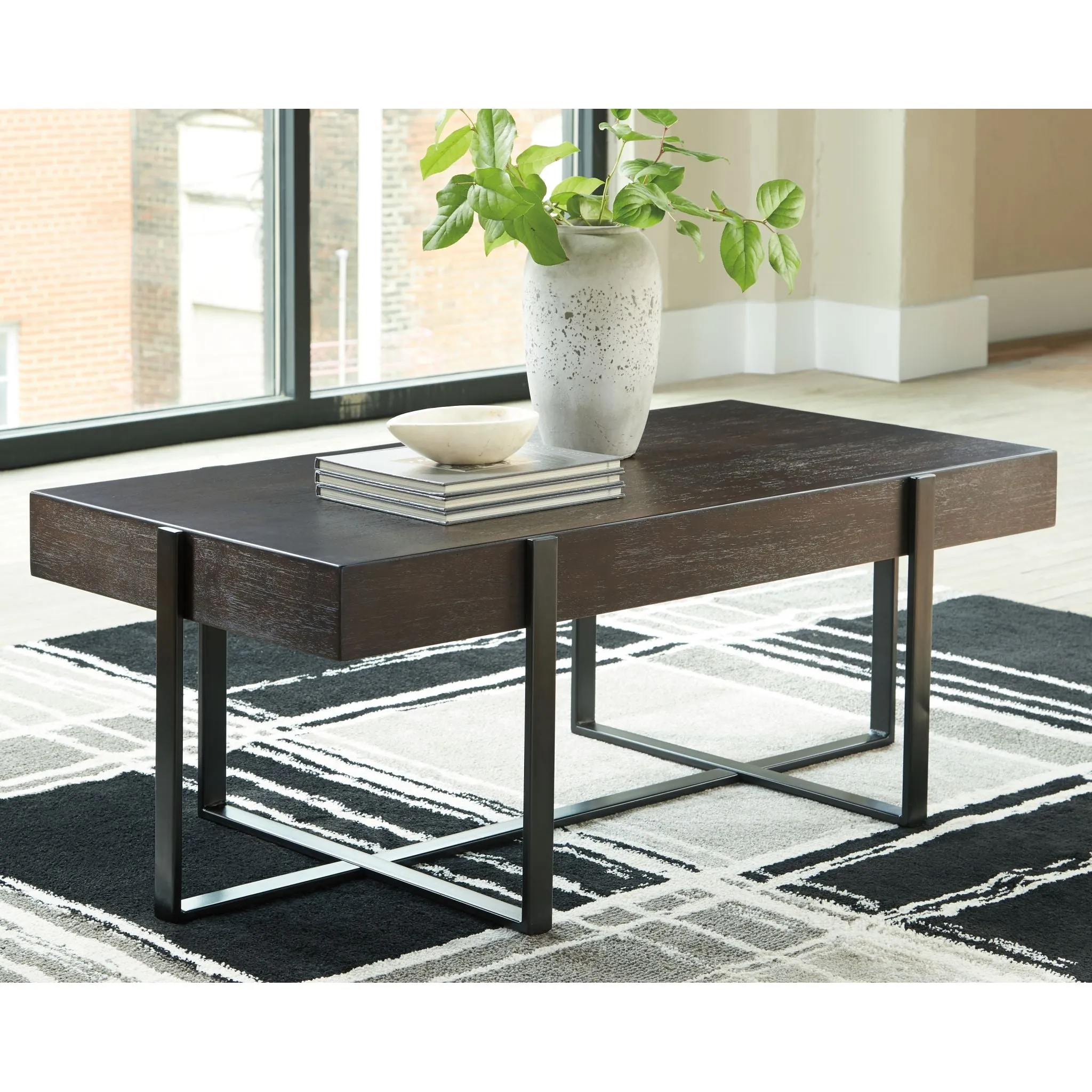 Drewing Rectangle Cocktail Table