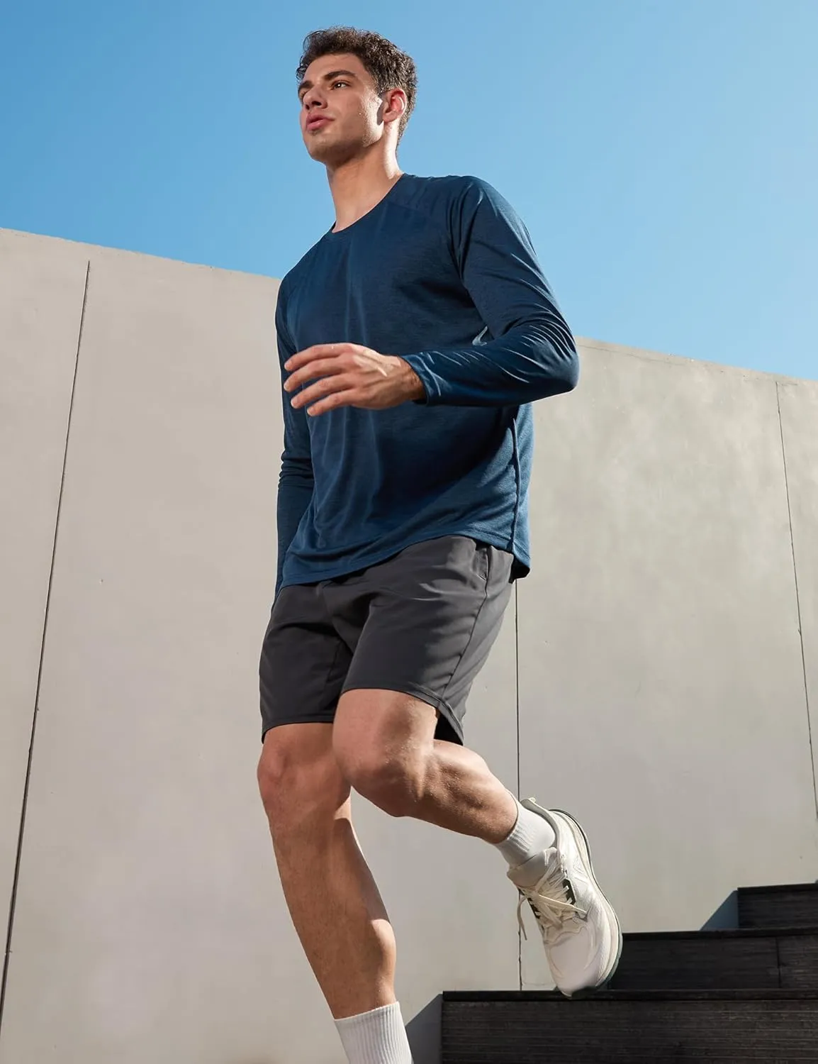 Men's Active Casual Long Sleeve Shirts Lightweight Dry Fit Workout Running Athletic Comfortable T-Shirts