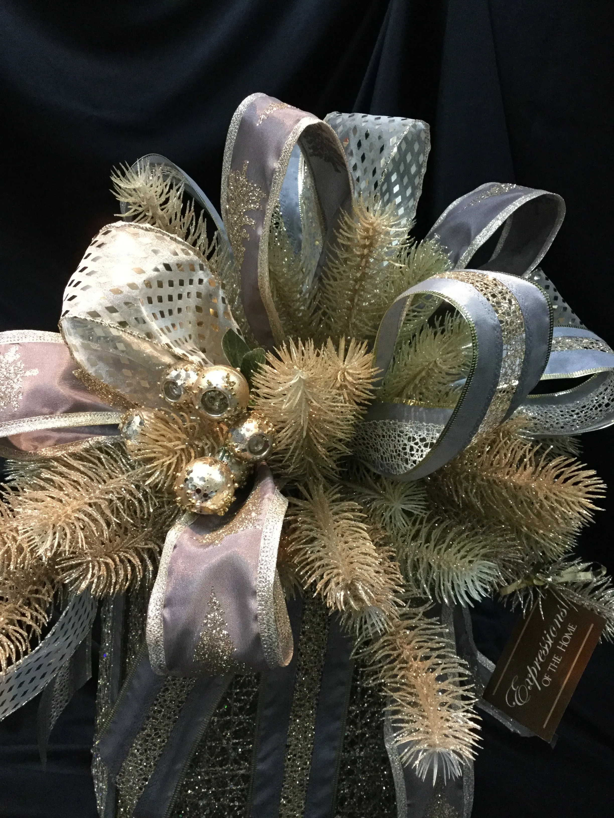 "Platinum and Gold" Lighted Christmas Holiday Box